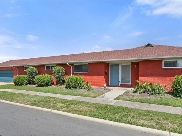6000 CAMERON Boulevard, New Orleans, LA 70122