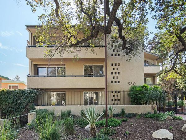 960 San Pasqual Street, Unit 210, Pasadena, CA 91106
