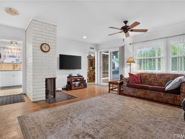 19148 Hart, Reseda, CA 91335