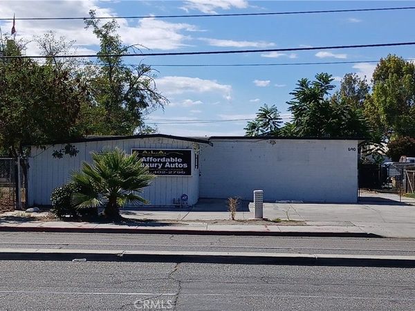 690 W Esplanade Avenue, San Jacinto, CA 92583
