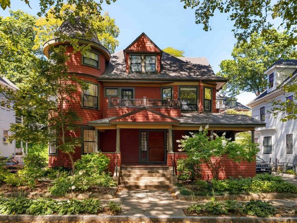 26 Beals, Unit 1, Brookline, MA 02446
