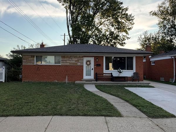 8127 Gary Avenue , Westland, Mi 48185