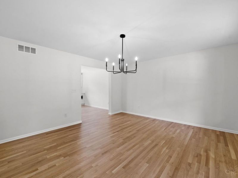 8750 Allencrest Drive, West Chester, OH 45069 Photo 6