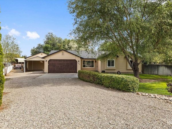 322 Buckskin Ct, Nampa, ID 83687