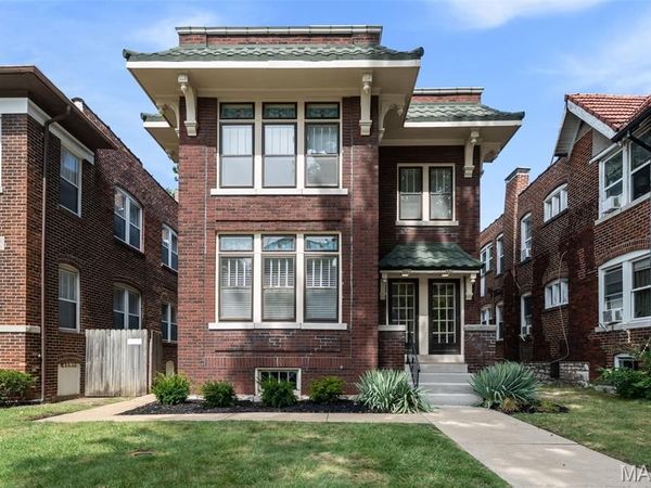6427 Clayton Road, St Louis, MO 63117