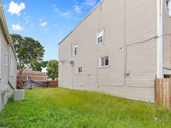 4603 S Wallace Street , Chicago, IL 60609