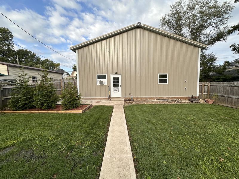 429 N Madriver Street, Bellefontaine, OH 43311 Photo 2