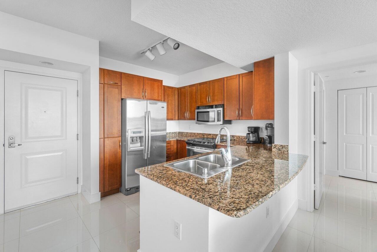 350 N Federal Highway, Unit Apt 606, Boynton Beach, FL 33435 Photo