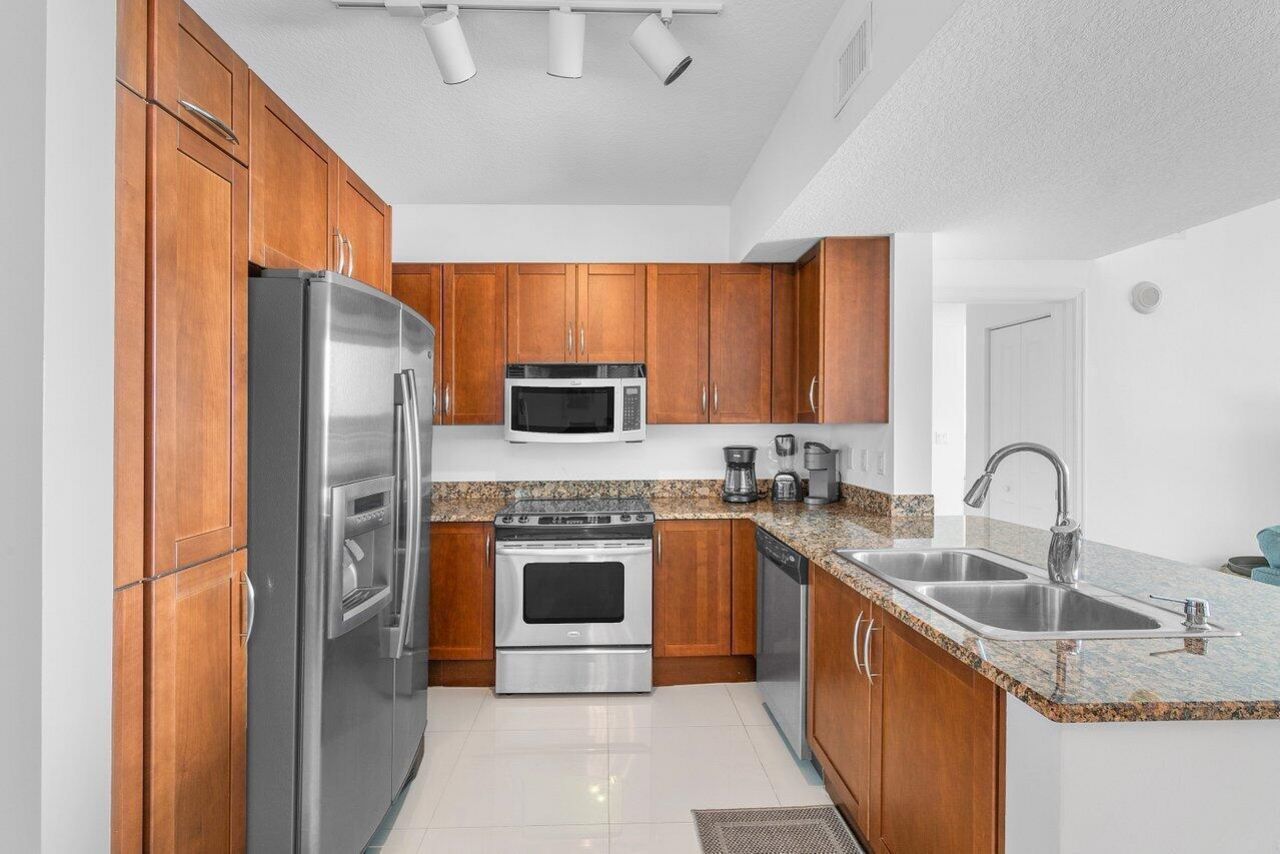 350 N Federal Highway, Unit Apt 606, Boynton Beach, FL 33435 Photo