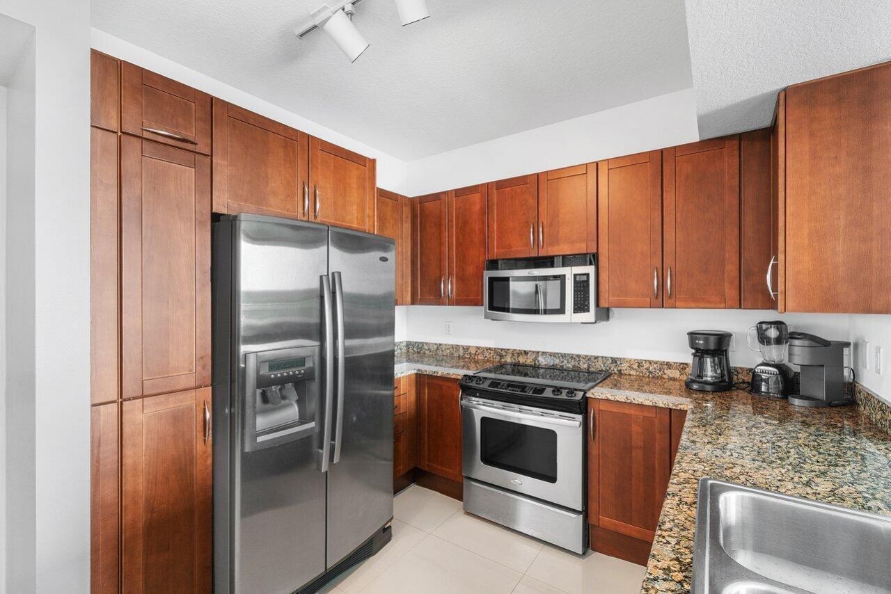 350 N Federal Highway, Unit Apt 606, Boynton Beach, FL 33435 Photo