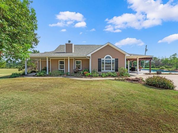 7450 E Triplett Road, Guthrie, OK 73044