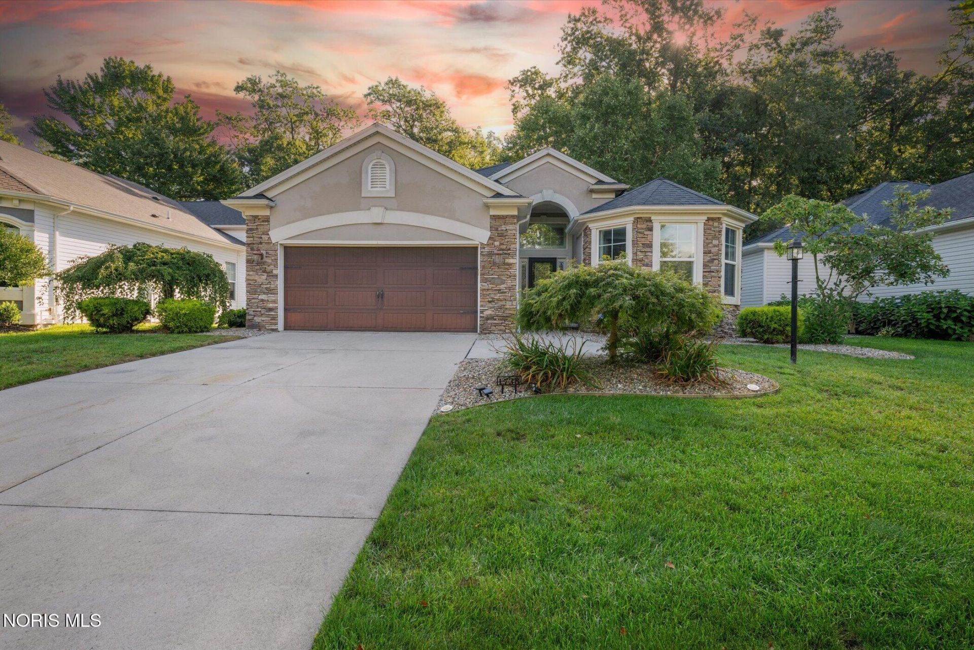 1738 Deer Trail Drive , Toledo, OH 43615 Main Photo