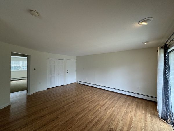 70 Edgelawn Ave, Unit 4, North Andover, MA 01845