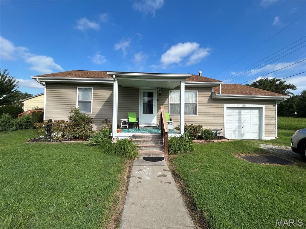 217 Julian Avenue, Cahokia, IL 62206 Main Photo