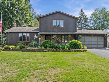 75 Woodedge Lane , Rochester, NY 14626