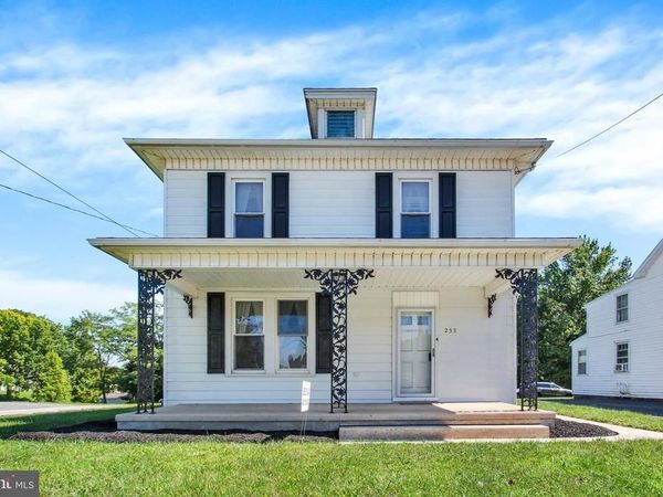 233 S MAIN STREET, MANCHESTER, PA 17345