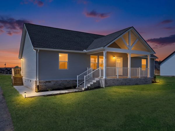 129 Martha Circle, Lafayette, TN 37083