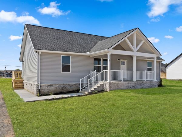 129 Martha Circle, Lafayette, TN 37083