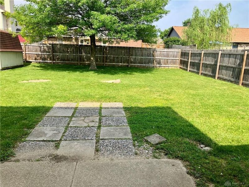 8711 Watergate Drive, Huber Heights, OH 45424 Photo 23