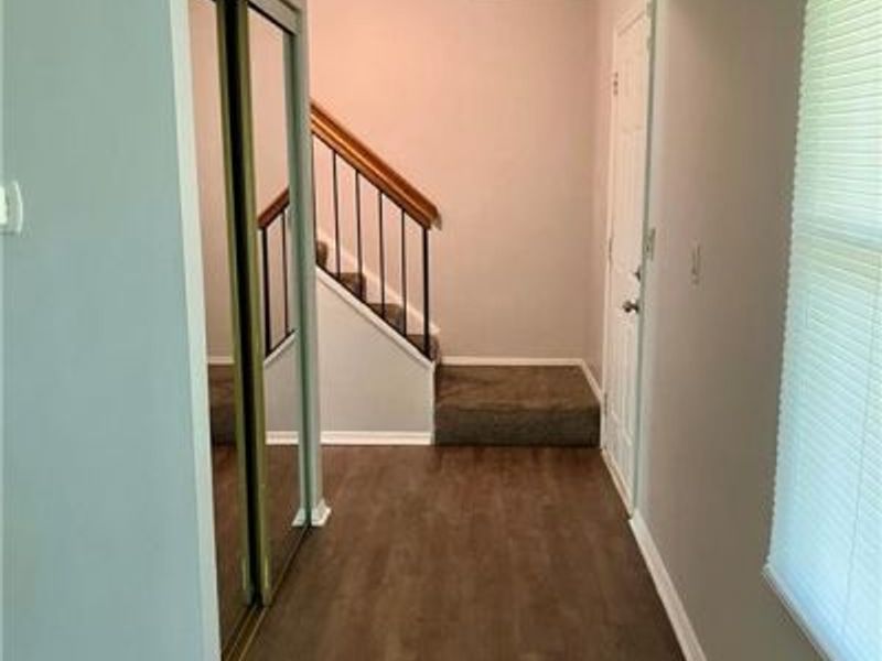 8711 Watergate Drive, Huber Heights, OH 45424 Photo 9
