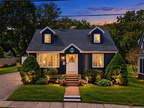38 1/2 Abington Ave, Peabody, MA 01960