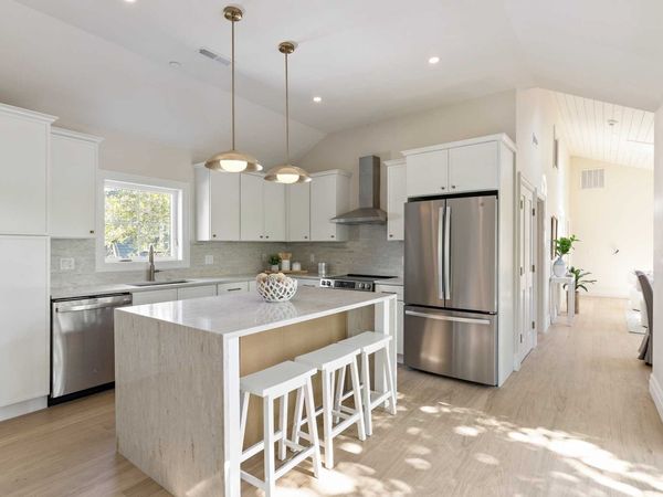 114 Hale St, Unit 3, Beverly, MA 01915
