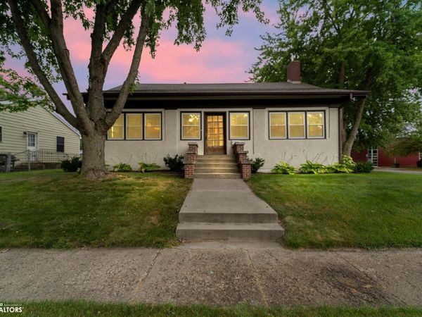 708 Lincoln Highway, Nevada, IA 50201