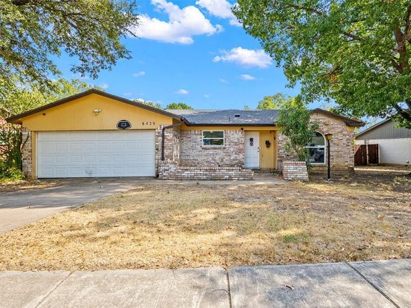 6428 N Stardust Drive, Watauga, TX 76148