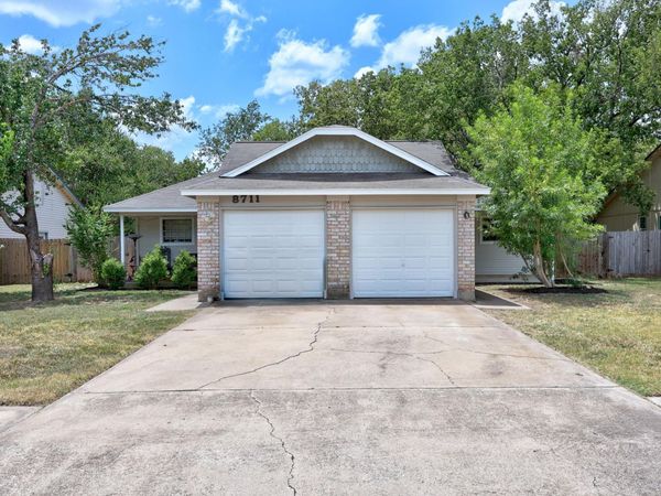 8711 Pineridge DR, Austin, TX 78729