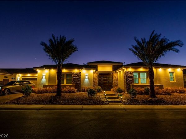 8233 Sweetwater Creek Way , Las Vegas, NV 89113