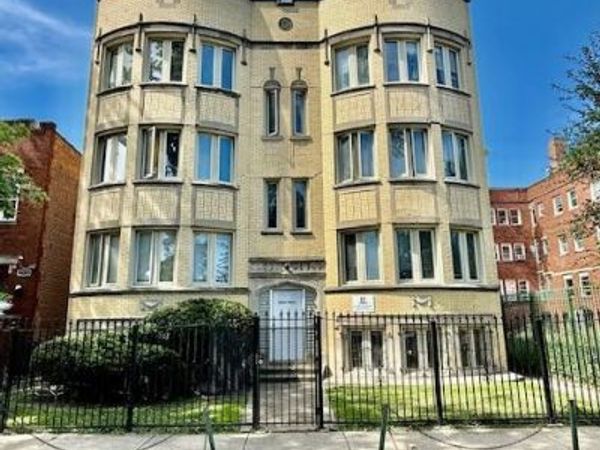 7932 S Kingston Avenue , Unit GRDN, Chicago, IL 60617