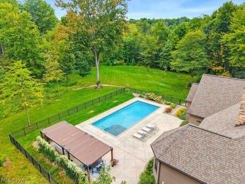 18180 Sedge Court, Chagrin Falls, OH 44023 Photo 3