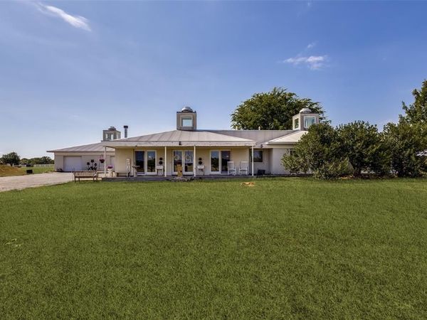 77 Hidden Lakes Boulevard, Gunter, TX 75058