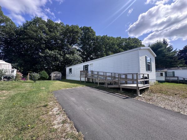 15 Brooke Avenue , Belfast, ME 04915