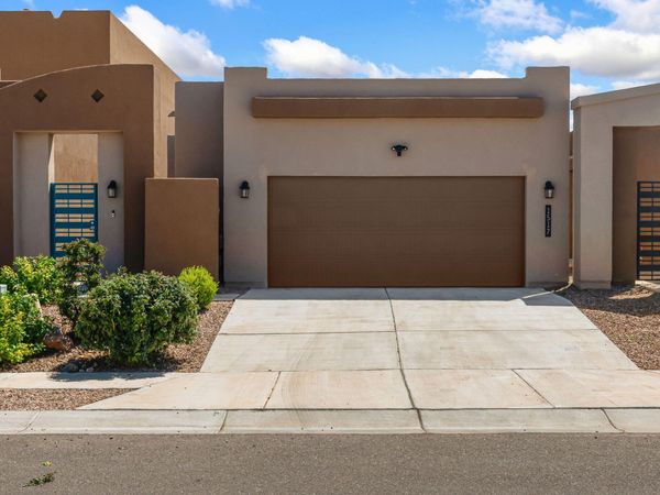 1517 Tierra Verde Loop NW, Los Lunas, NM 87031