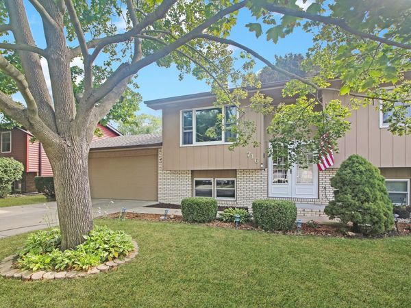 716 Lara Road , Normal, IL 61761