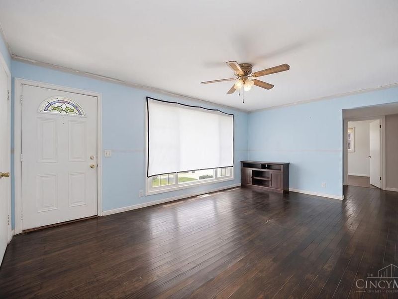 588 Valleyview Drive, Hamilton, OH 45013 Photo 3