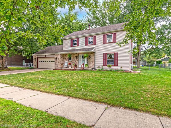 685 Cardinal Drive, Marysville, Mi 48040