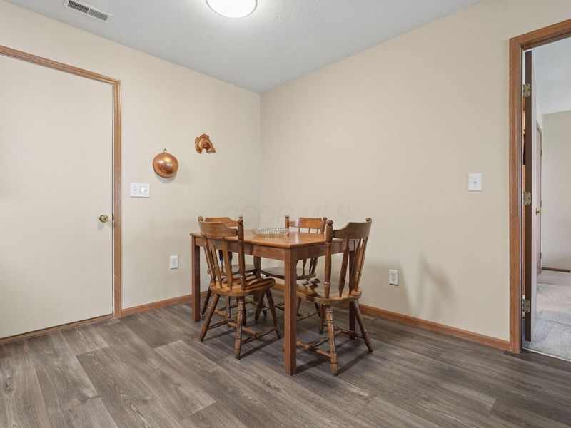 4282 Wincove Dr. Drive, Groveport, OH 43125 Photo 9