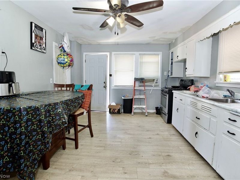 3219 Fulton Road, Cleveland, OH 44109 Photo 7