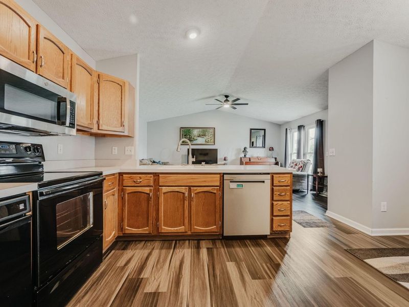 5745 Morningstar Drive, Galloway, OH 43119 Photo 13