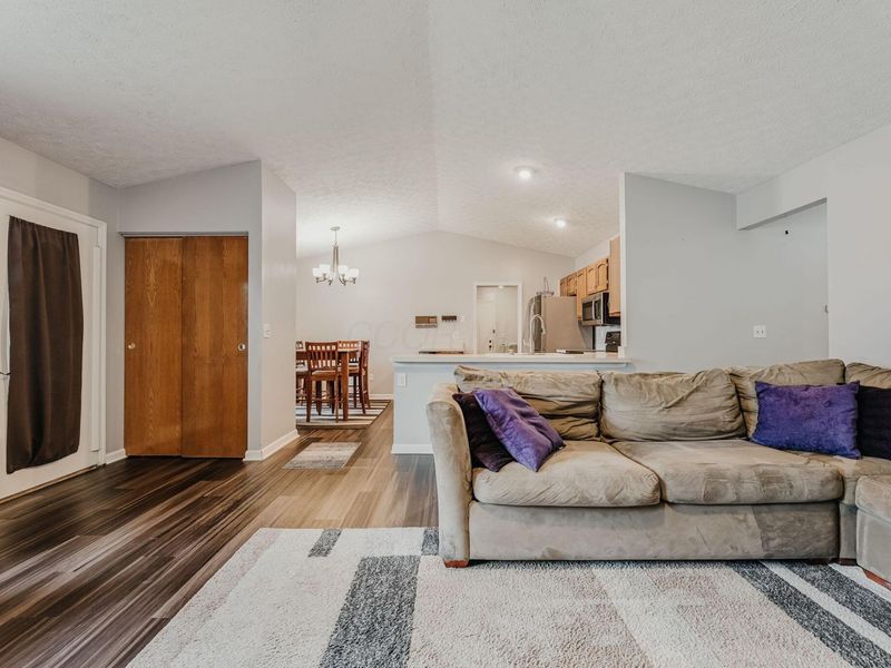5745 Morningstar Drive, Galloway, OH 43119 Photo 8