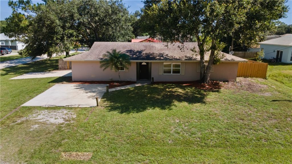 8666 24th Street, Vero Beach, FL 32966 Photo