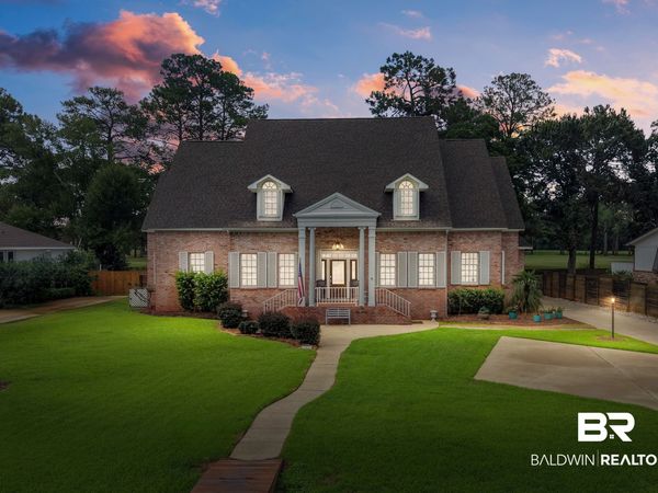 701 Wedgewood Drive, Gulf Shores, AL 36542