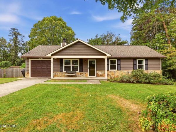 8021 Wilnoty Drive, Knoxville, TN 37931