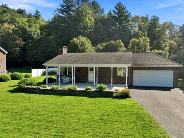 146 Huntington Rd, Russell, MA 01071