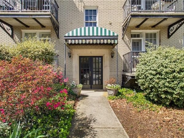 1013 N Elm Street, Unit A6, Greensboro, NC 27401