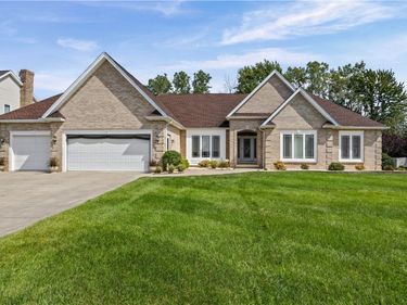18 Queensland Drive, Spencerport, NY 14559