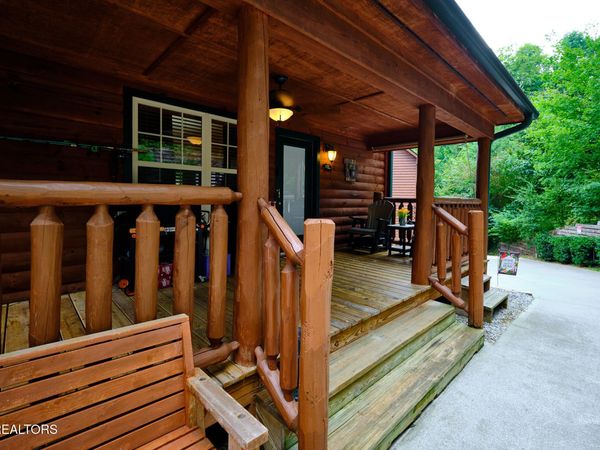 2604 Stonebrook Drive, Pigeon Forge, TN 37863