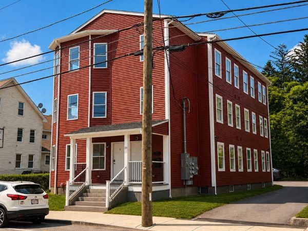 33 Pleasant St, Unit 3, Leominster, MA 01453